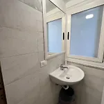 Manzoni 185 בארי