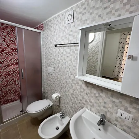 Manzoni 185 Konukevi 3*