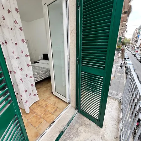 Konukevi Manzoni 185 Bari