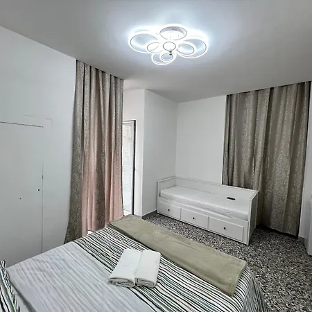 Manzoni 185 Konukevi