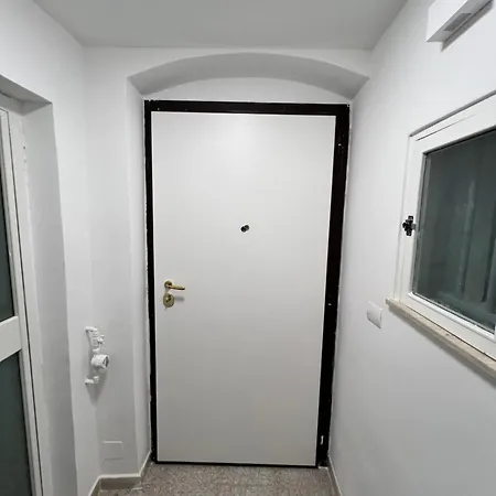 Affittacamere Manzoni 185 3*