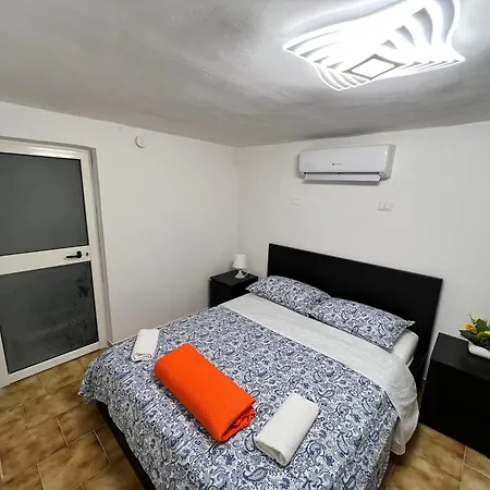 Manzoni 185 Guest house