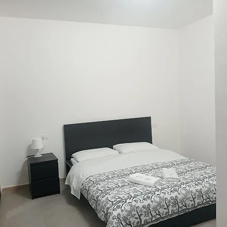 Manzoni 185 3* Бари