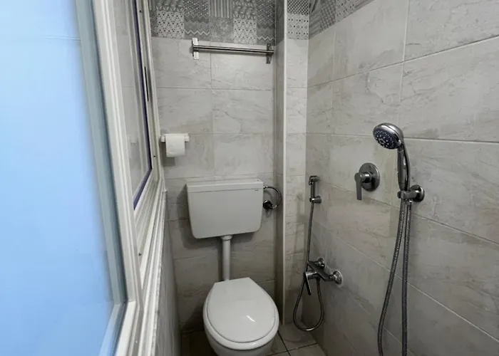 Manzoni 185 3* Бари