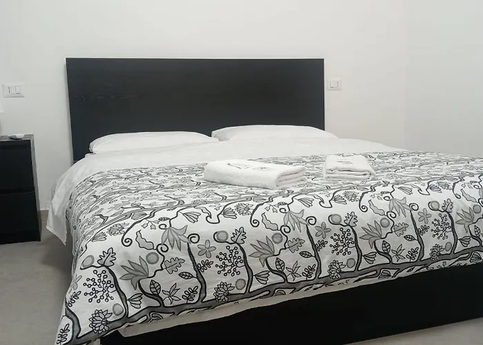 Manzoni 185 Гостевой дом 3*