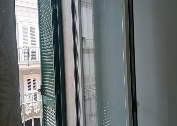 Manzoni 185 3* Бари